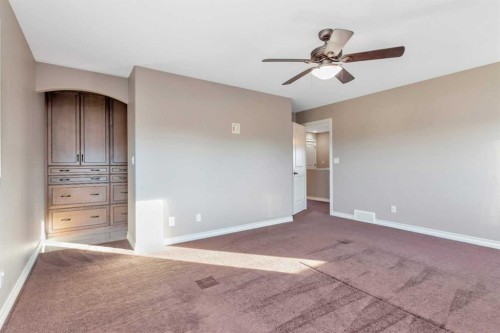 100 Van Slyke Way, Red Deer, AB - Indoor Photo Showing Other Room