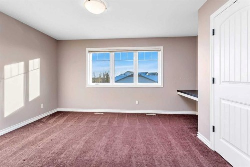 100 Van Slyke Way, Red Deer, AB - Indoor Photo Showing Other Room