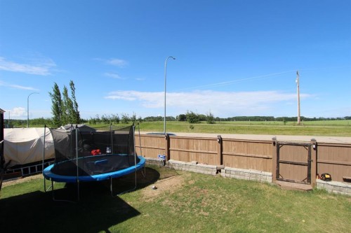 26 Wilkinson Circle, Sylvan Lake, AB - Outdoor