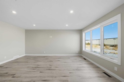 125 Hampton Crescent, Sylvan Lake, AB - Indoor Photo Showing Other Room