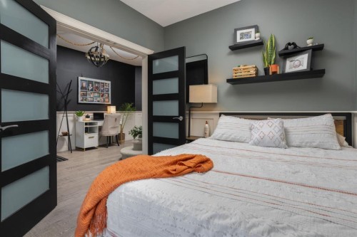 5215 35 Avenue, Camrose, AB - Indoor Photo Showing Bedroom