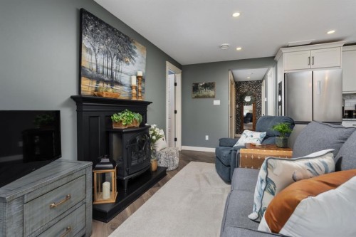5215 35 Avenue, Camrose, AB - Indoor