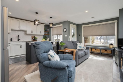 5215 35 Avenue, Camrose, AB - Indoor
