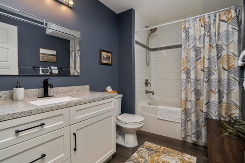 5215 35 Avenue, Camrose, AB - Indoor Photo Showing Bathroom