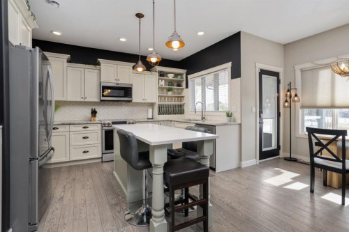 5215 35 Avenue, Camrose, AB - Indoor Photo Showing Kitchen With Stainless Steel Kitchen With Upgraded Kitchen