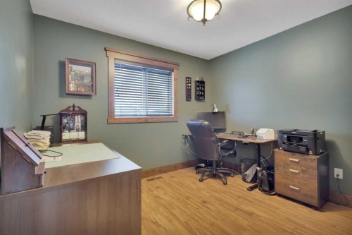 16 Richfield Crescent, Sylvan Lake, AB - Indoor Photo Showing Office