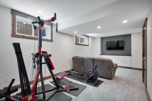 16 Richfield Crescent, Sylvan Lake, AB - Indoor Photo Showing Gym Room