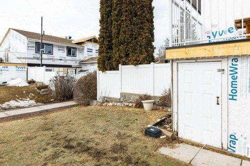 16-7 Stanton Street, Red Deer, AB - Outdoor