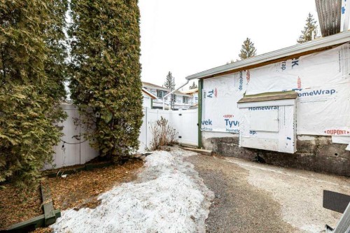 16-7 Stanton Street, Red Deer, AB - Outdoor