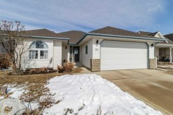 21 Fern Glade Crescent Sylvan Lake, AB T4S 1Z6