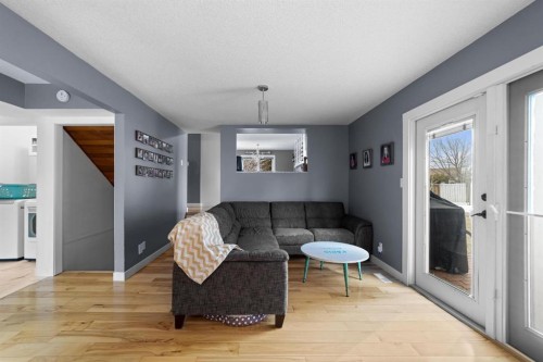 6911 42 Avenue, Camrose, AB - Indoor