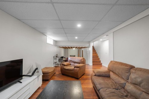 6911 42 Avenue, Camrose, AB - Indoor