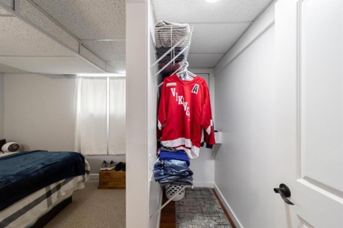 6911 42 Avenue, Camrose, AB - Indoor Photo Showing Bedroom