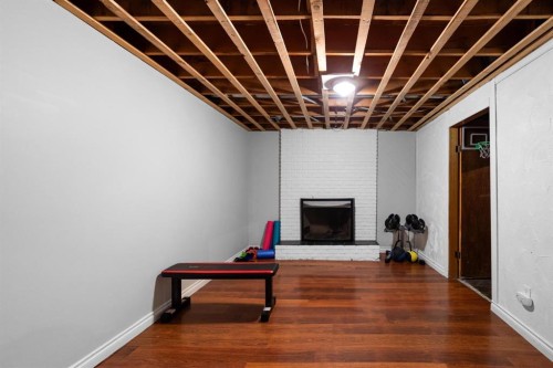 6911 42 Avenue, Camrose, AB - Indoor Photo Showing Other Room