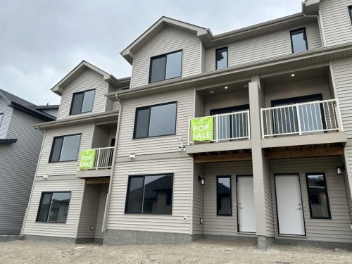 370 Heritage Boulevard, Cochrane, AB - Outdoor