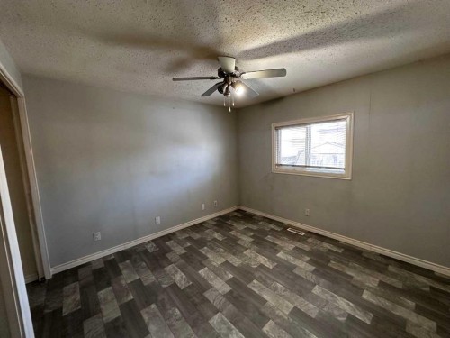 8-5103 61 Avenue, Olds, AB 