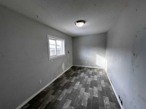 8-5103 61 Avenue, Olds, AB 