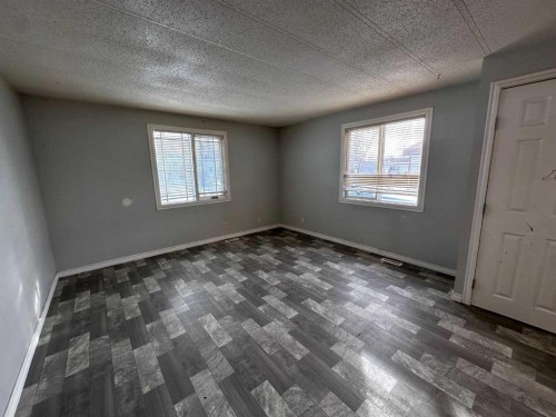 8-5103 61 Avenue, Olds, AB 