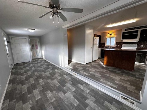 8-5103 61 Avenue, Olds, AB 