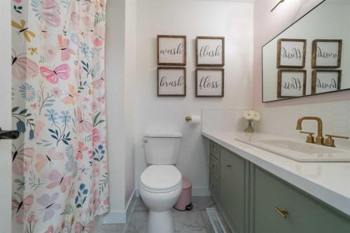 5409 48 Avenue, Killam, AB - Indoor Photo Showing Bathroom