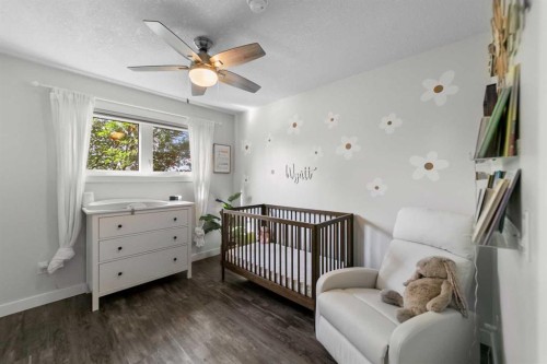 5409 48 Avenue, Killam, AB - Indoor Photo Showing Bedroom