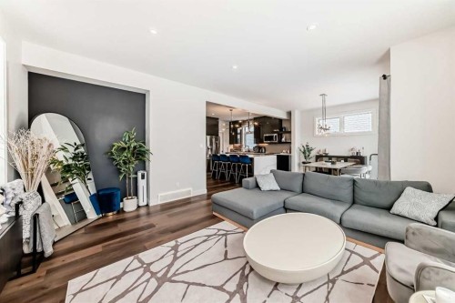 153 Emerald Drive, Red Deer, AB - Indoor Photo Showing Living Room