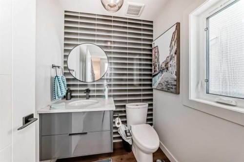 153 Emerald Drive, Red Deer, AB - Indoor Photo Showing Bathroom