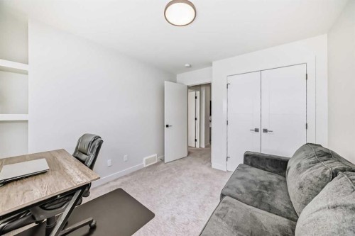 153 Emerald Drive, Red Deer, AB - Indoor Photo Showing Other Room