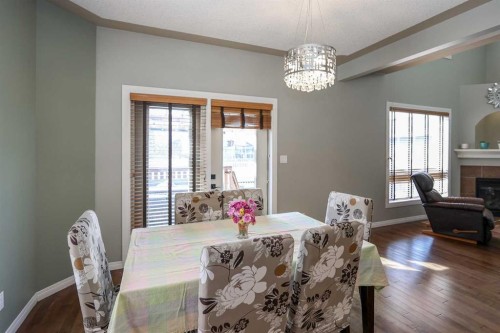 98 Pine Crescent, Blackfalds, AB - Indoor Photo Showing Dining Room