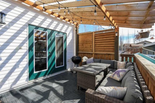 98 Pine Crescent, Blackfalds, AB - Outdoor With Deck Patio Veranda With Exterior