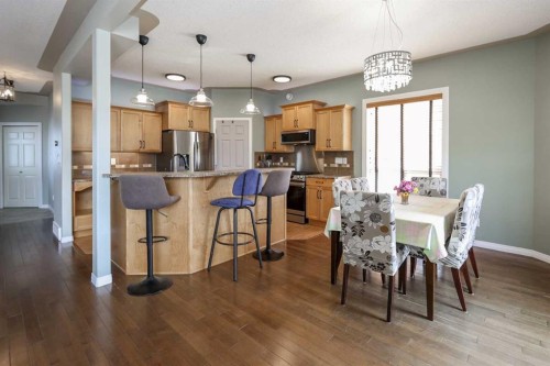 98 Pine Crescent, Blackfalds, AB - Indoor Photo Showing Other Room