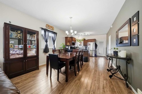 14 Thomas Place, Red Deer, AB - Indoor Photo Showing Dining Room