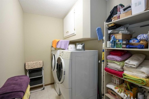 22D-32 Daines Avenue, Red Deer, AB - Indoor Photo Showing Laundry Room