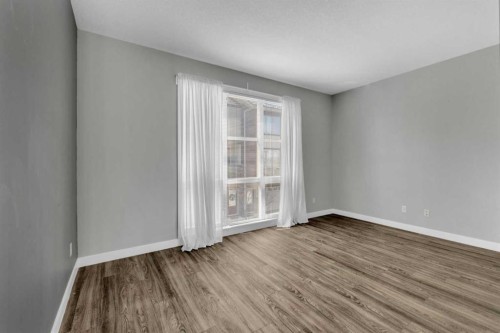 304-125 Caribou Crescent, Red Deer, AB - Indoor Photo Showing Other Room