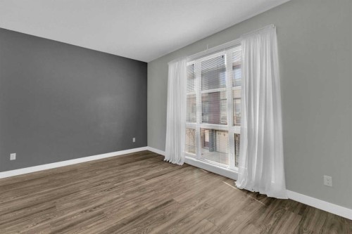 304-125 Caribou Crescent, Red Deer, AB - Indoor Photo Showing Other Room