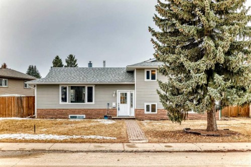 315 barrett Drive  Red Deer, AB T4R 1J1