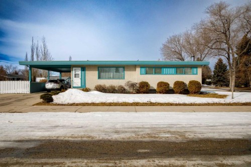 20 Macleod Close  Red Deer, AB T4N 0K4