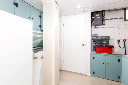 20 Macleod Close, Red Deer, AB - Indoor Photo Showing Other Room