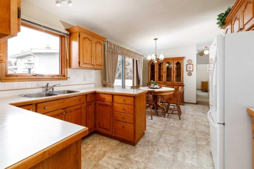 20 Macleod Close, Red Deer, AB - Indoor Photo Showing Kitchen With Double Sink