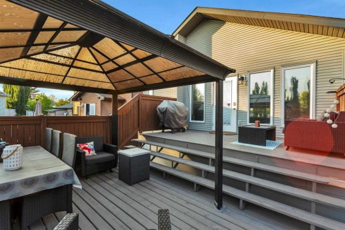 5 Heritage Drive, Penhold, AB - Outdoor With Deck Patio Veranda With Exterior