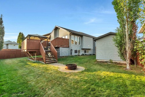 5 Heritage Drive, Penhold, AB - Outdoor