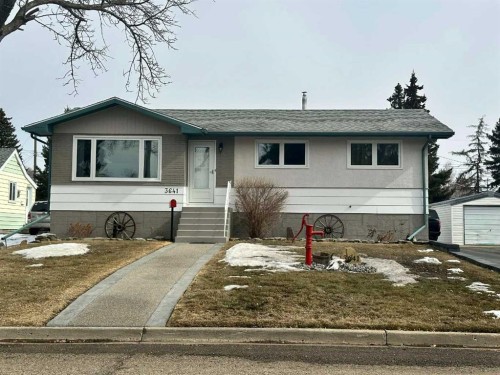 3641 44 Street  Ponoka, AB T4J 1A6