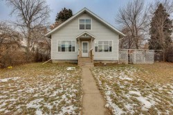 4915 44 Street Innisfail, AB T4G 1M7