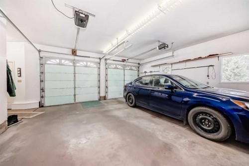 5205 55St., Rimbey, AB - Indoor Photo Showing Garage