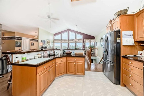 5205 55St., Rimbey, AB - Indoor Photo Showing Kitchen