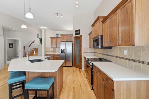 122 Sutherland Close, Red Deer, AB - Indoor Photo Showing Kitchen With Double Sink With Upgraded Kitchen