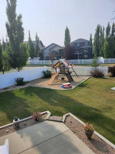 122 Sutherland Close, Red Deer, AB - Outdoor
