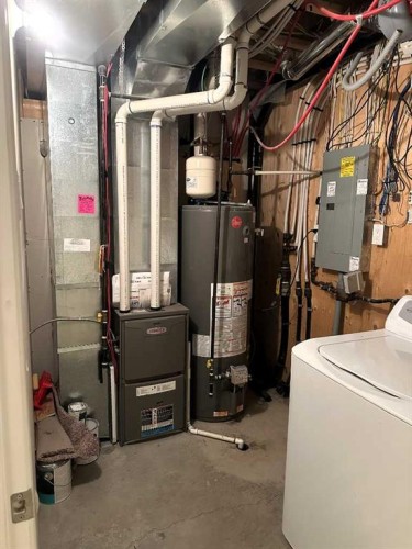 3402 49 Avenue, Red Deer, AB - Indoor Photo Showing Basement