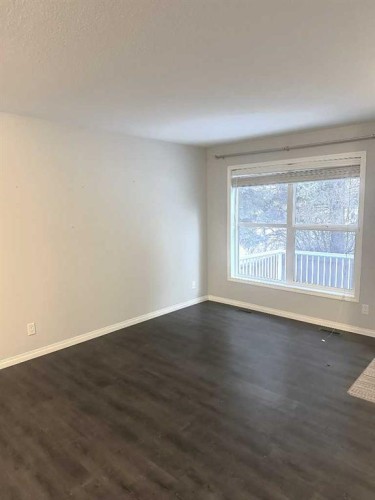 3402 49 Avenue, Red Deer, AB - Indoor Photo Showing Other Room