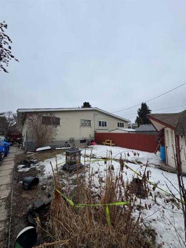 5520 60 Avenue, Red Deer, AB - Outdoor